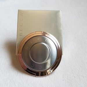 Becca Highliter in Vanilla Quartz